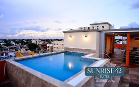 Sunrise 42 Suites By Holiday In Playa
